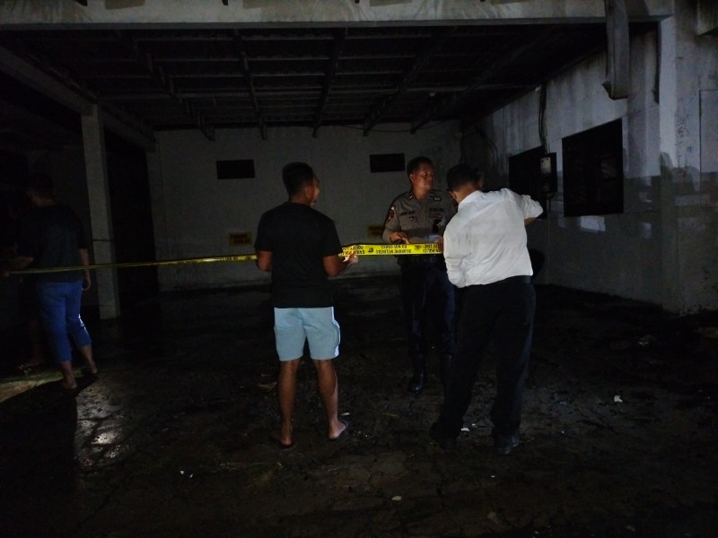 PLN-Damkar Kabupaten Ende Atasi Kebakaran Gudang Logistik UP3 Flores Bagian Barat