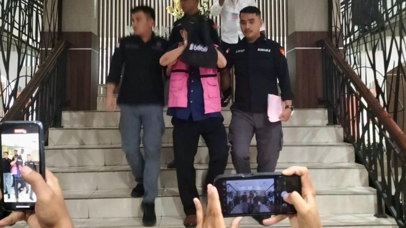 Dirut PT PASU Diduga Korupsi Penjualan Aluminium 2018&ndash;2024, Kejati Sumut Lakukan Penahanan