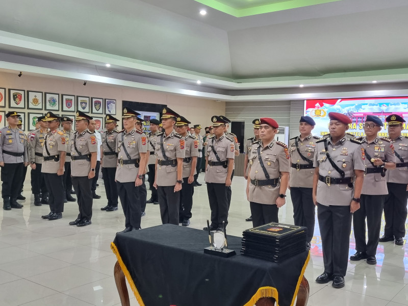Pimpin Sertijab PJU dan Dua Kapolres, Kapolda NTT Juga Lantik Kombes Nova Irone Surentu Jadi Direktur PPA Dan PPO
