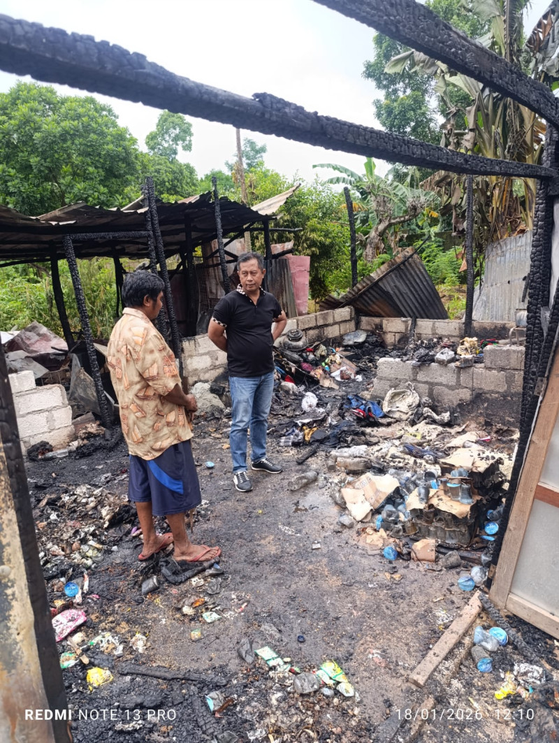 Pemilik Bersiap Ke Gereja, Rumah dan Kios Warga Alak Terbakar