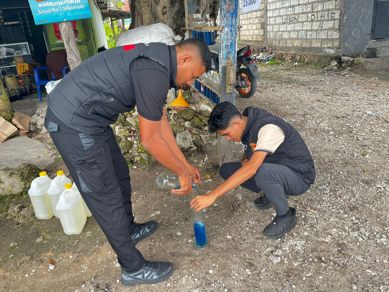 Awasi Penjualan BBM, Polres Rote Ndao Masih Temukan 'Penjual Nakal'