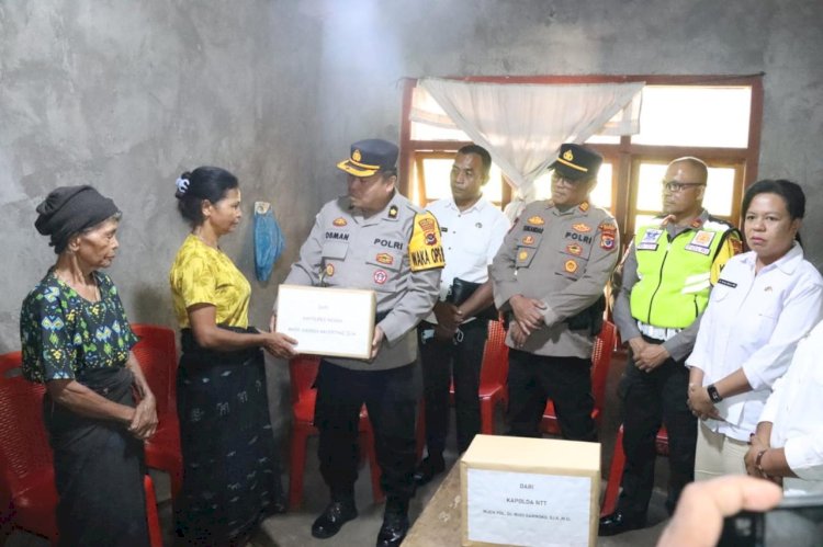 Polda NTT Beri Bantuan Tali Asih dan Pendampingan Psikologis bagi Keluarga Korban di Ngada