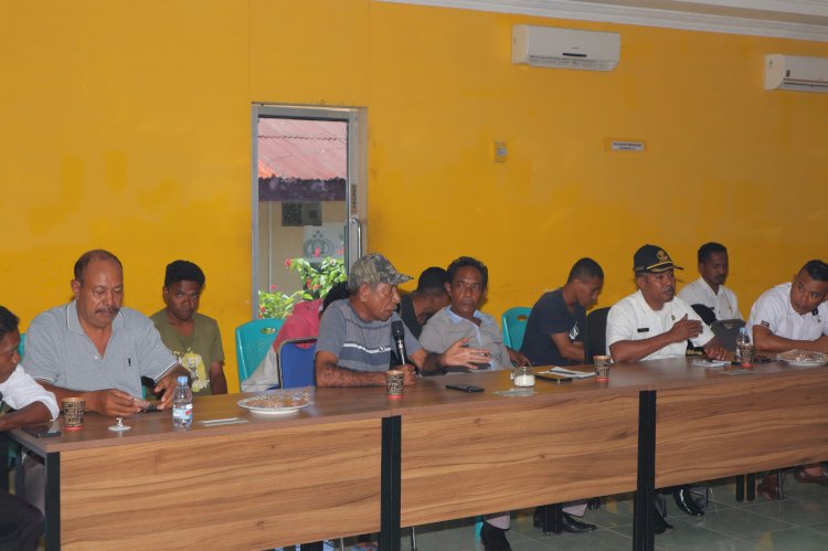 Kapolres Alor Satukan Pemuda Sawalama dan Lipa Jelang Ramadhan