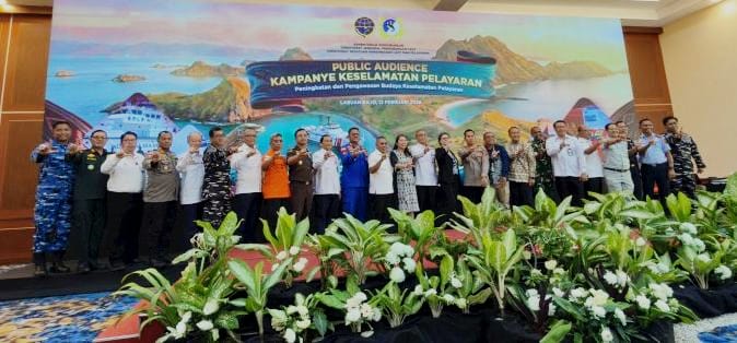 Direktur Polairud Polda NTT Ingatkan Soal Keselamatan Pelayaran dan Standar Keselamatan Berlayar