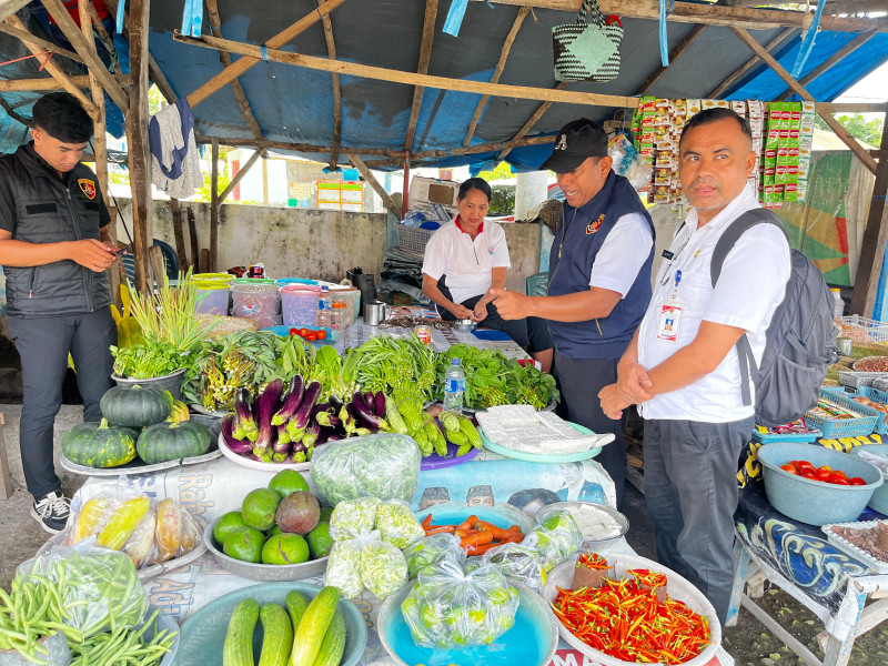 Polres Rote Ndao dan Instansi Terkait Cek Harga Pangan di Pasar dan Ritel