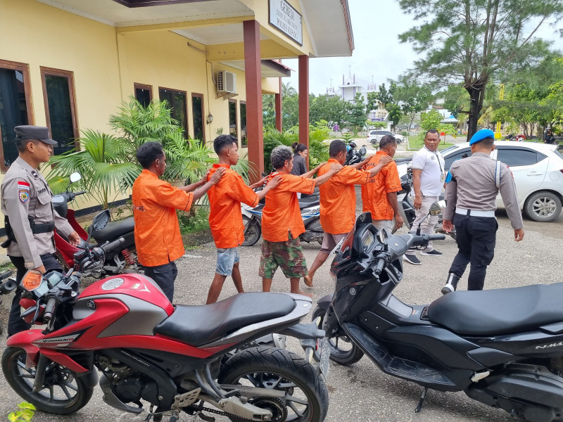 Polres Kupang Tahan Lima Tersangka Pencurian Ternak, Dua Tersangka ABH Dikoordinasikan Dengan Bapas