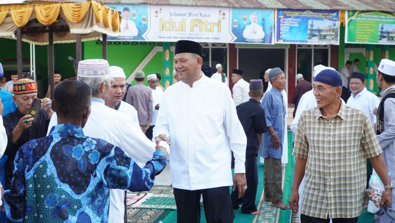Sholat Ied 1447H, Bupati Syah Afandin, Wabup Tiorita dan Sekda Amril Menyapa Tiga Wilayah