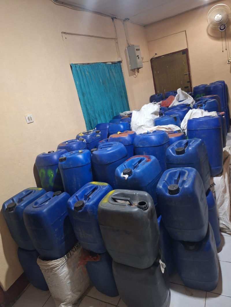 Ribuan Liter Miras Tradisional Diamankan Polres Alor