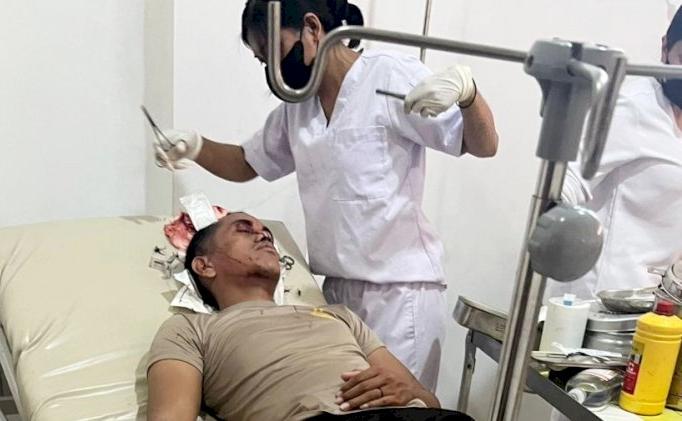 Amankan Sidang di Pengadilan, Dua Anggota Polres Rote Ndao Luka Terkena Lemparan Baru