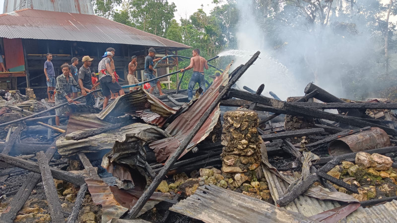 Rumah Terbakar di Sumba Barat Daya, Satu Warga Dianiaya dengan Parang