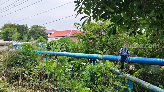 Viral Pelajar Medan Seberangi Sungai Lewat Pipa Air, Pertaruhkan Nyawa Demi Sekolah