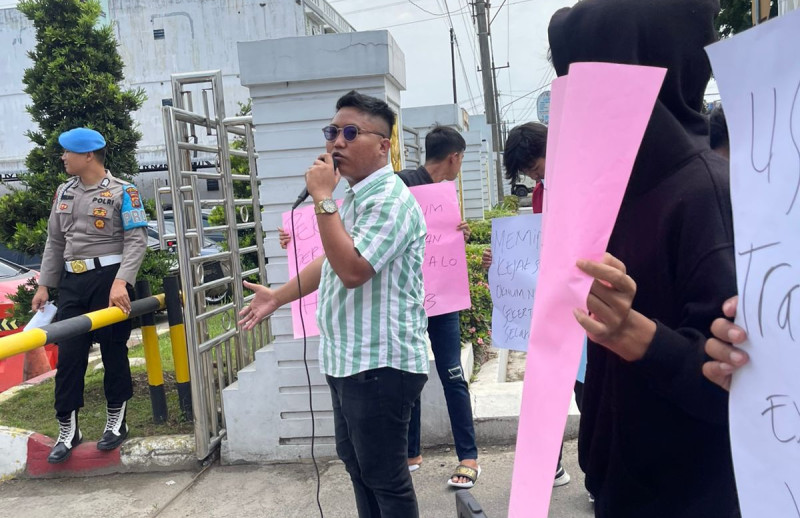 Mahasiswa Geruduk Kejari Binjai, Dugaan Suap Honorer Dishub Seret Nama Sekda Chairin Simanjuntak