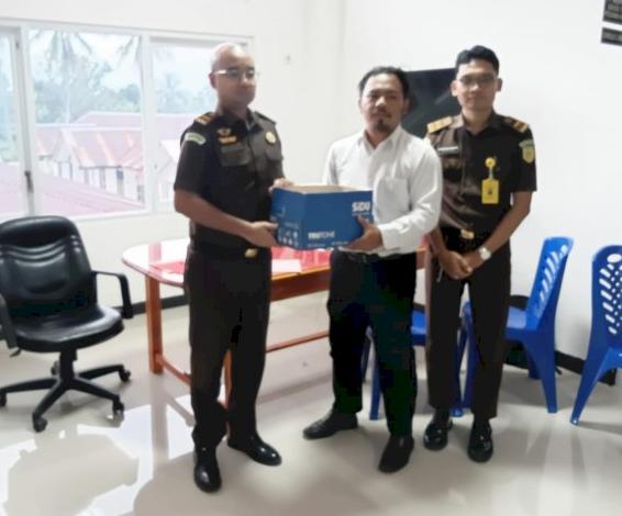 Berkas Lengkap, Polres Belu Limpahkan Dua Tersangka Kasus Korupsi ke Kejaksaan