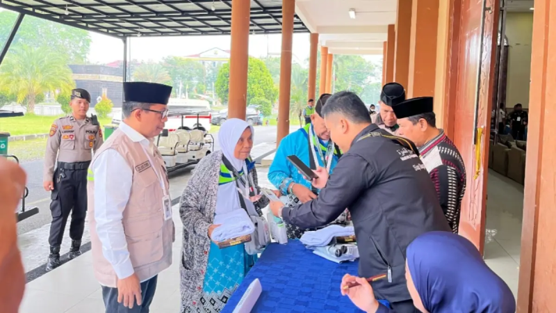 Kloter 1 Haji 2026 dari Kualanamu Resmi Berangkat, 360 Jamaah Sumut Terbang ke Madinah