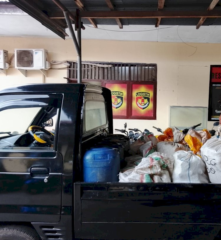 Beli BBM Pakai Bardcode Kendaraan Untuk Dijual ke Flores Timur, Dua Warga Sikka Diamankan Polisi